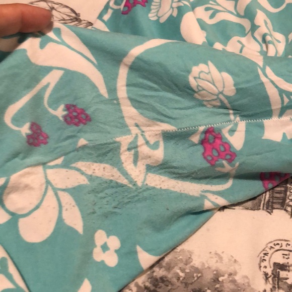 Lularoe TC2 strawberry fields leggings - Picture 6 of 6